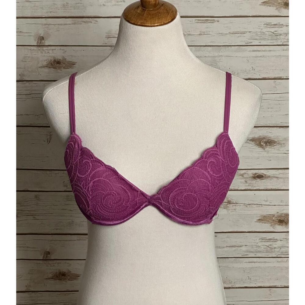 Victoria's Secret Very Sexy purple floral lace push-up bra Size 36B